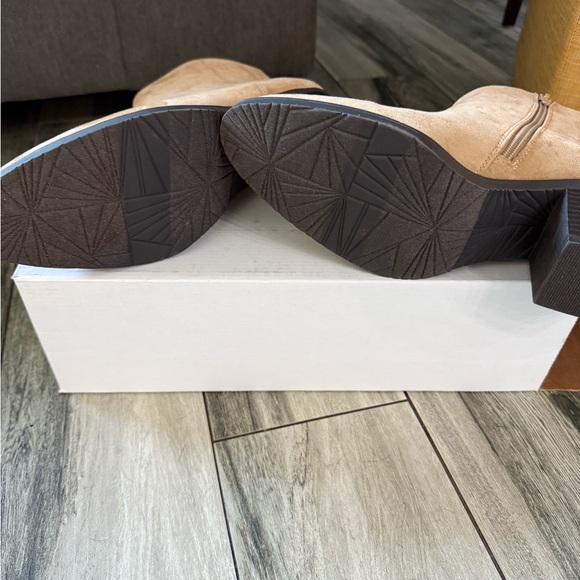 9.5 - Tan Suede Ankle Boots - Picture 3 of 5